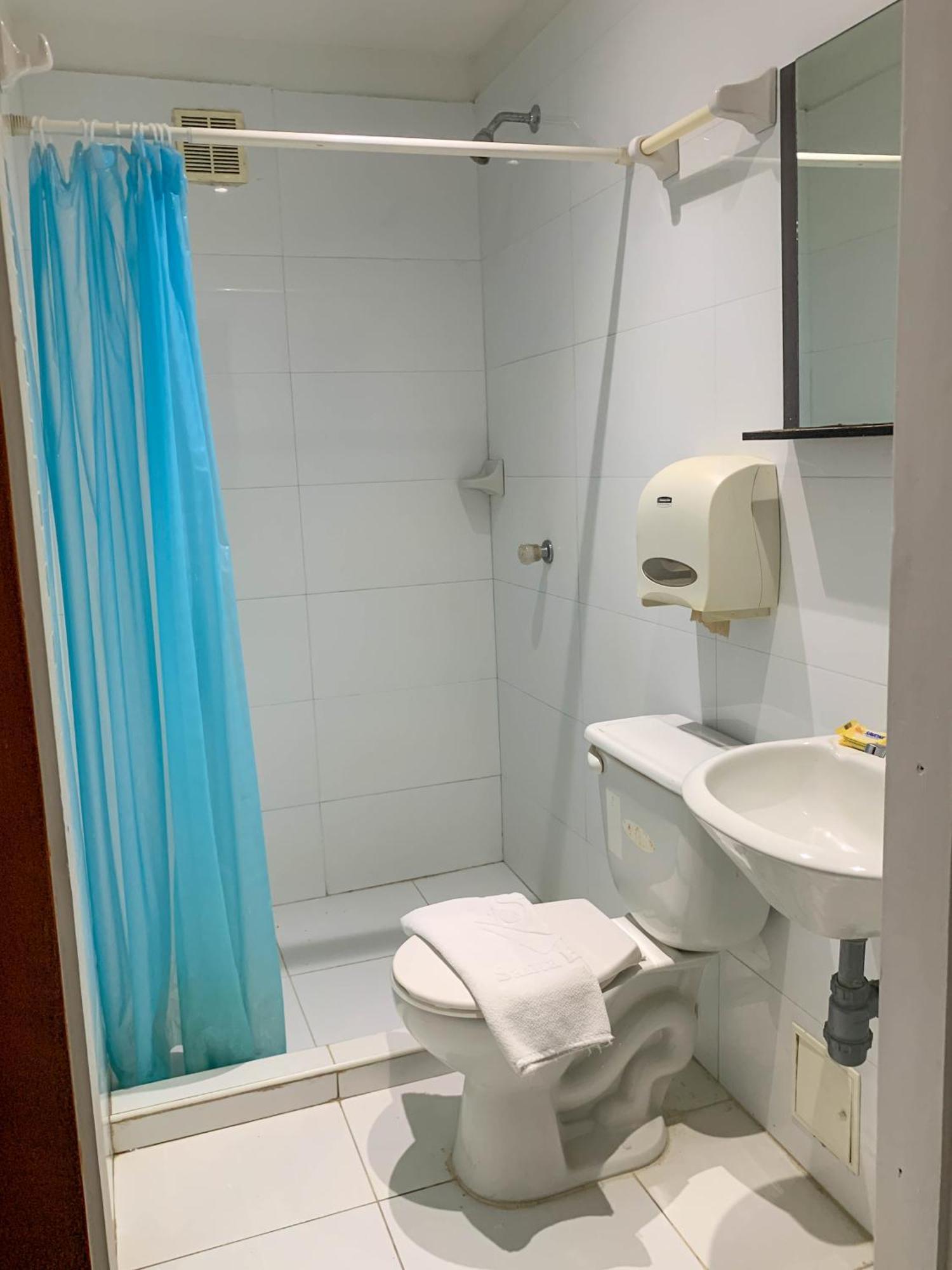 Hotel Veleros 3*